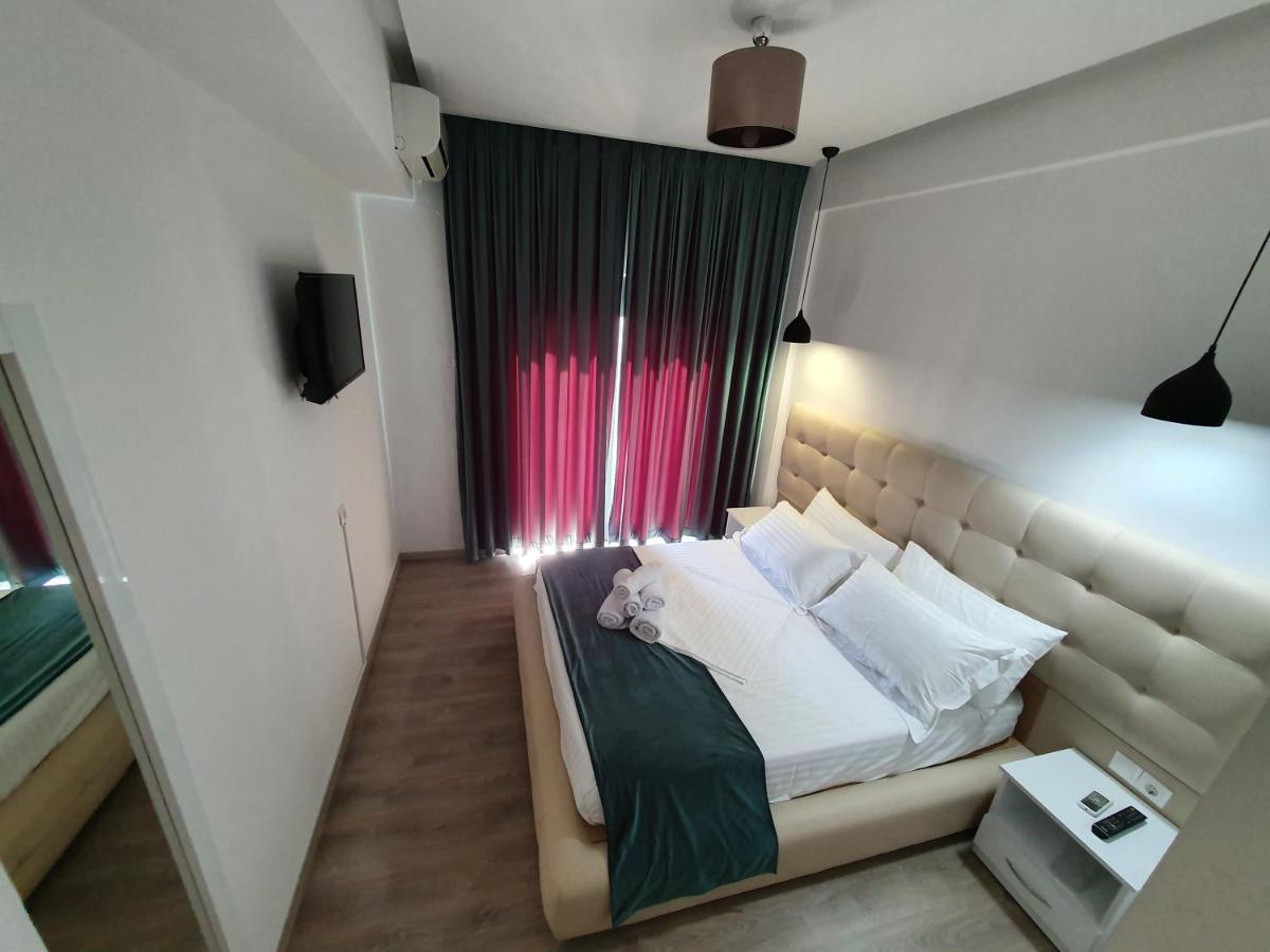 Hotel Aloha Саранде Екстериор снимка