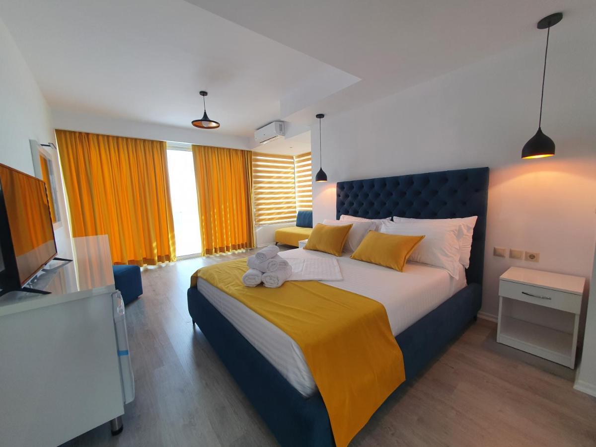 Hotel Aloha Саранде Екстериор снимка