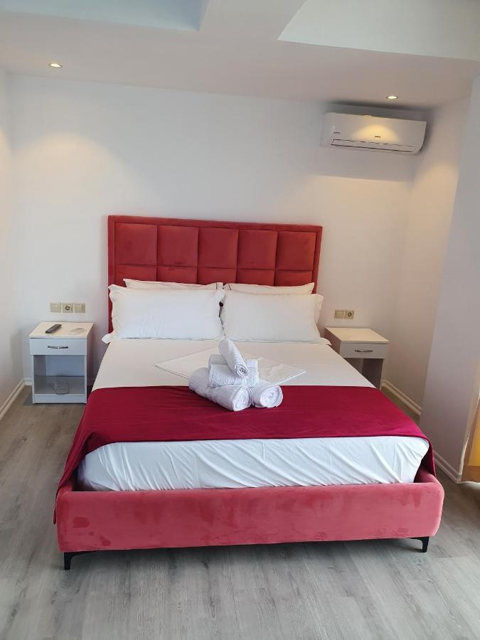 Hotel Aloha Саранде Екстериор снимка