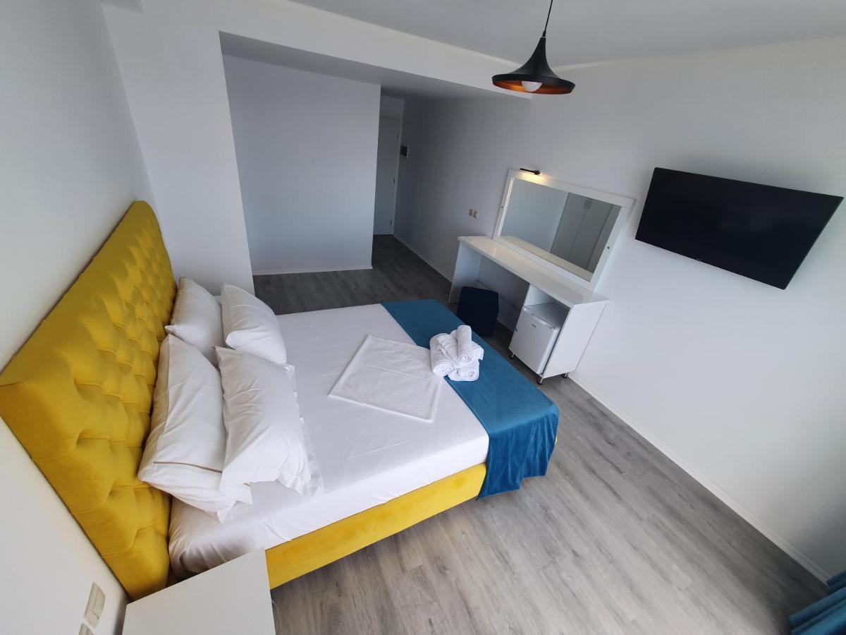 Hotel Aloha Саранде Екстериор снимка