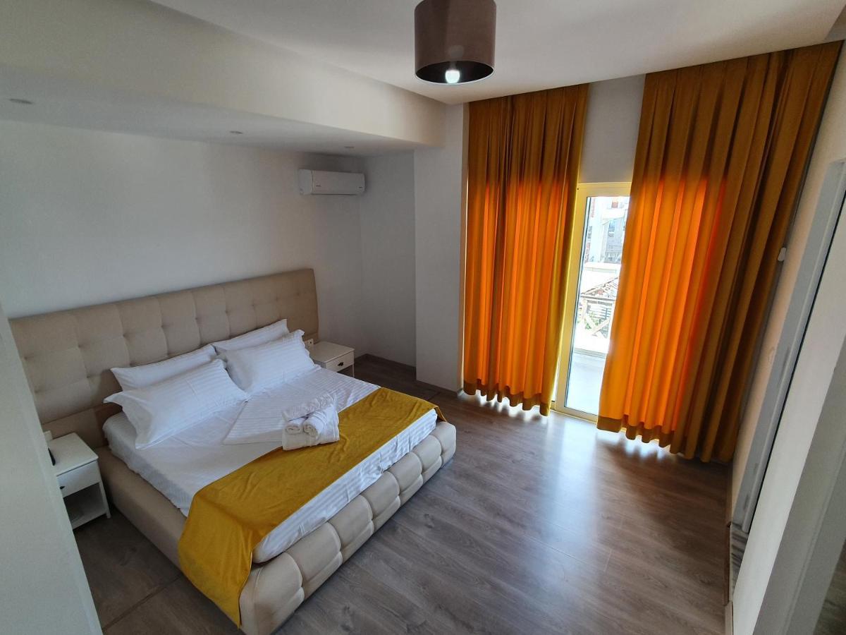 Hotel Aloha Саранде Екстериор снимка