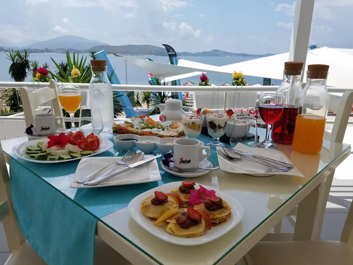 Hotel Aloha Саранде Екстериор снимка